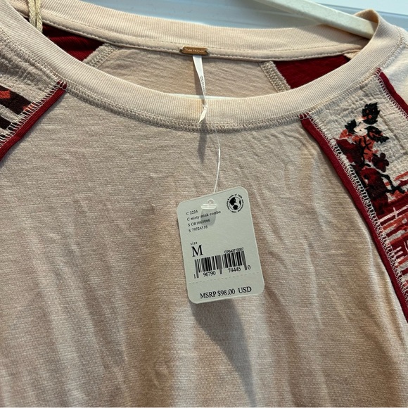 Free people tshirt - Picture 2 of 4
